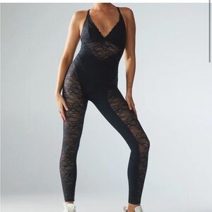 Savage X Fenty Elegant Black Lace Jumpsuit Athletic Activewear Sexy Medium